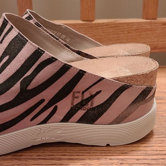 Fly London platform slides - Picture 6 of 7